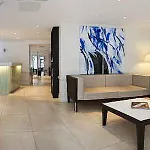 Ours Blanc - Centre 3*