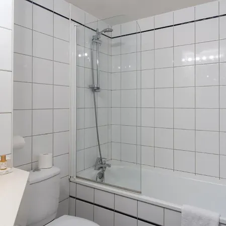 Отель Ours Blanc - Centre 3*