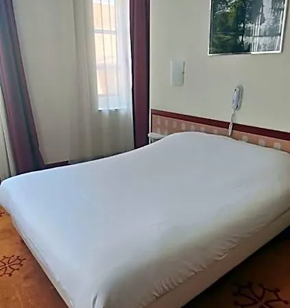 Alfred Victor Hugo - Renove 3*