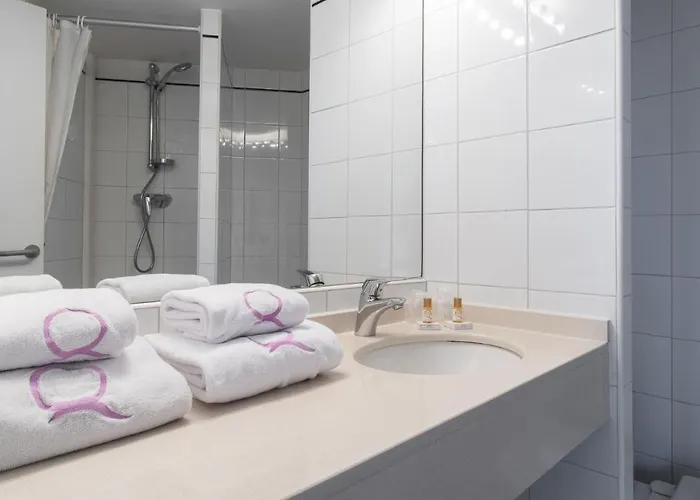 Ours Blanc - Centre Отель 3*