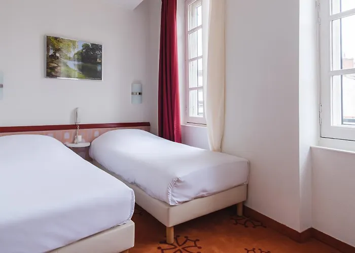 Ours Blanc - Centre Отель 3*