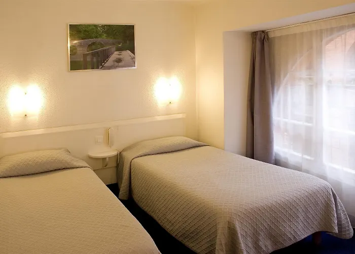 Ours Blanc - Centre 3*