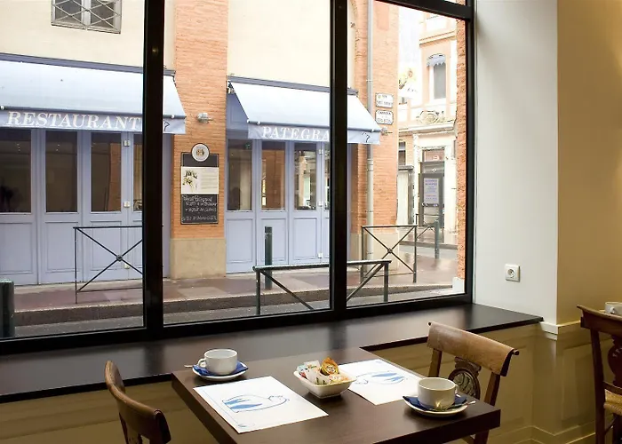 Ours Blanc - Centre Hotel 3*