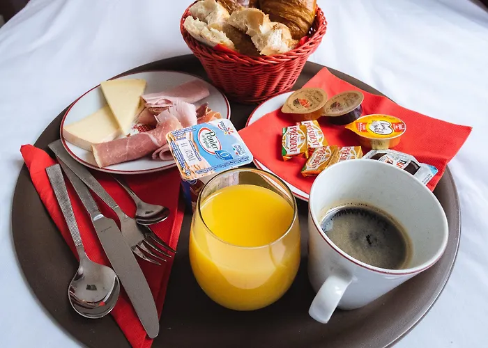 Ours Blanc - Centre Hotel 3*