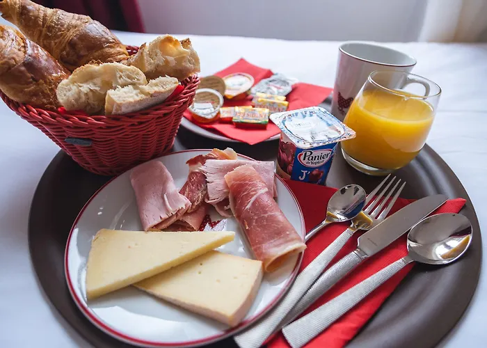 Ours Blanc - Centre 3* Toulouse