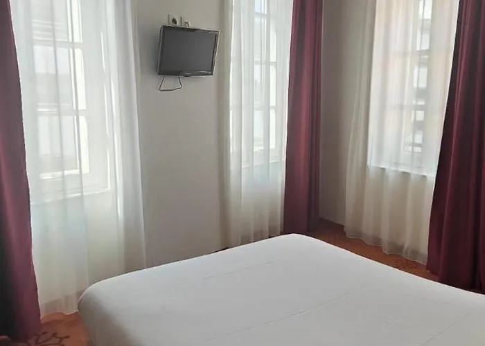 Hotel Ours Blanc - Centre 3*