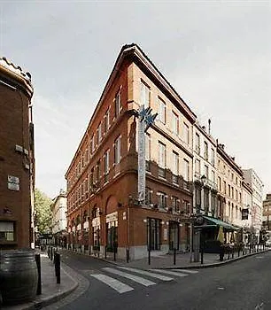 Ours Blanc - Centre 3* Toulouse