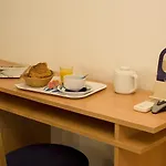 Ours Blanc - Centre 3* Toulouse