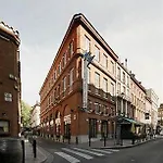 Ours Blanc - Centre 3* Toulouse