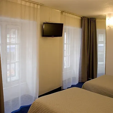 Ours Blanc - Centre 3* Toulouse